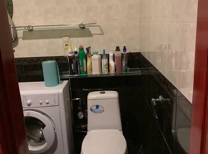 большая 3-х комнатная на пр добровольского 159 *